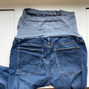 Gap true skinny full panel maternity jeans.